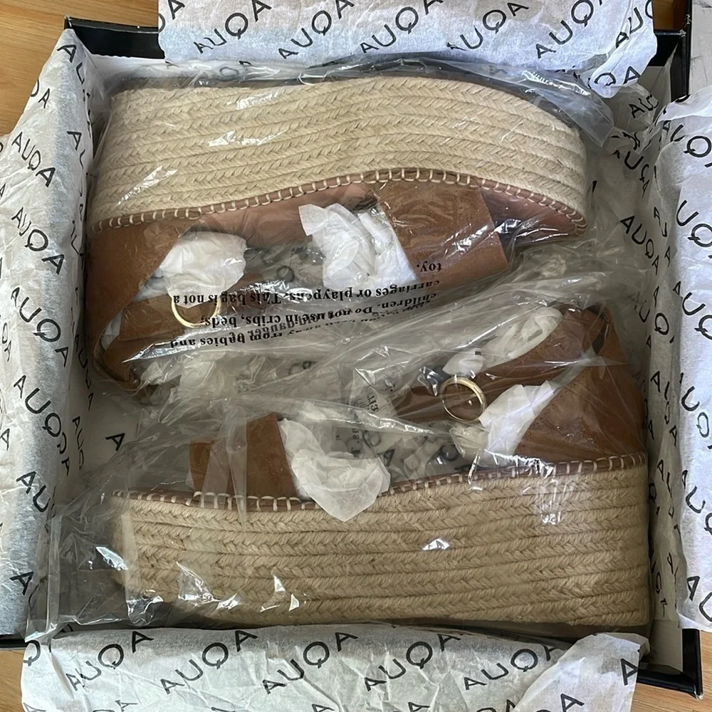 NEW IN BOX! Aqua Ria‎ Suede Espadrille Platform Wedge Sandals in Chestnut